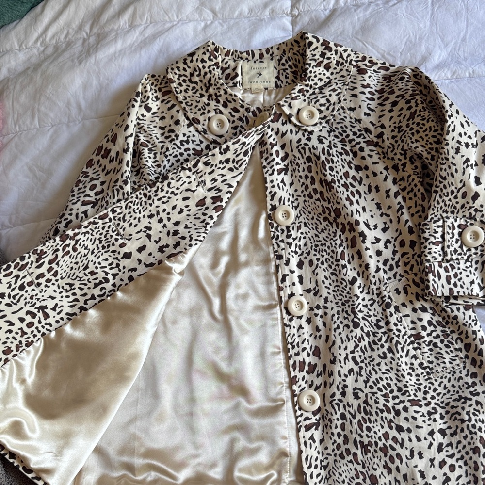 Women's Forever 21 Leopard Print Button-Up Coat - Picture 8 of 9